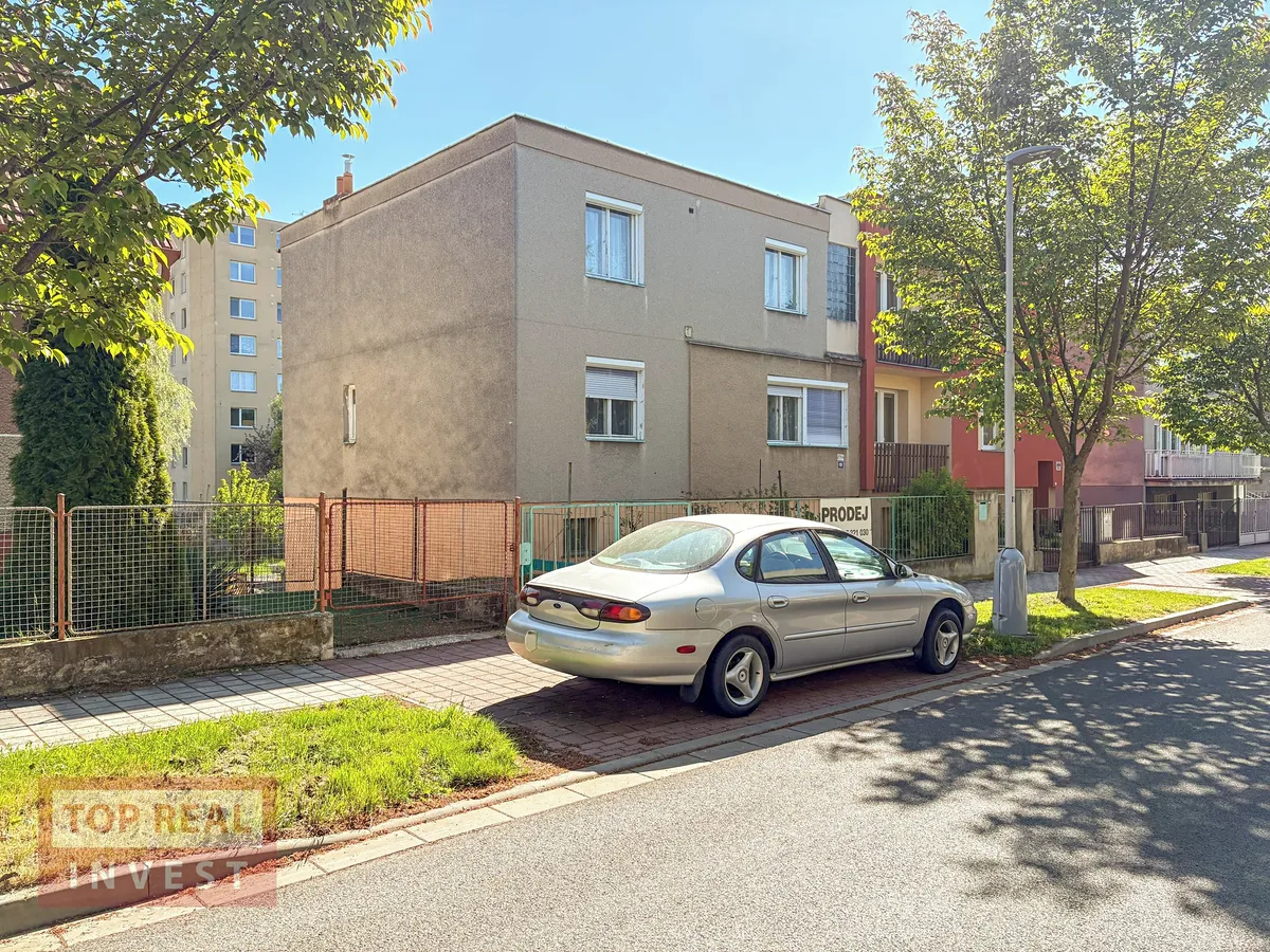 Prodej rodinného domu 225 m², pozemek 443 m²